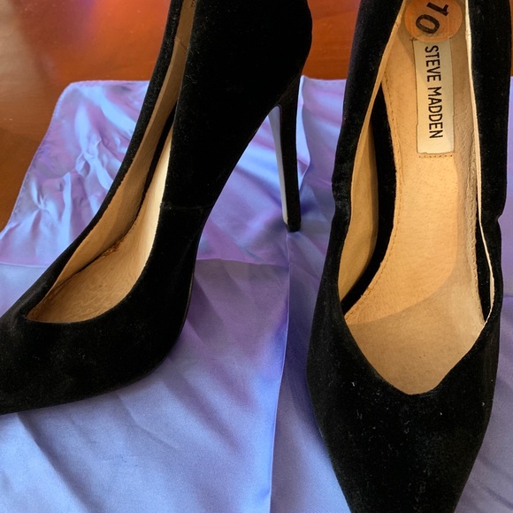 Suede pumps - Picture 2 of 4